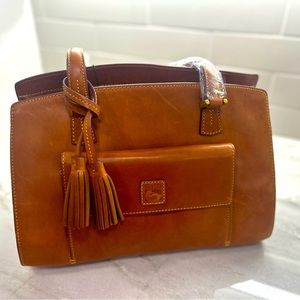 Tan leather Dooney & Bourke purse